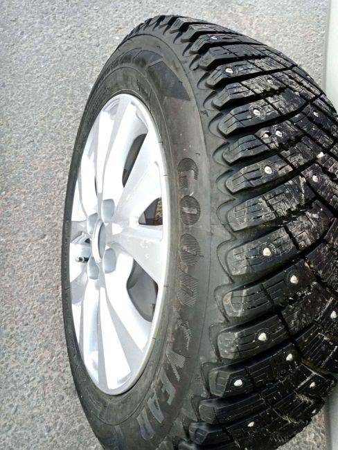Goodyear Ultra Grip Ice 2